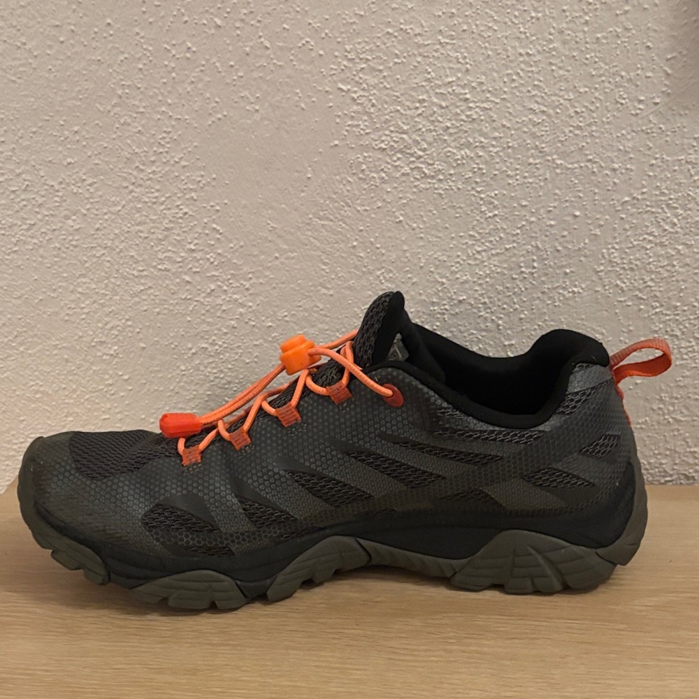 Merrell Men's Black and Orange Athletic Shoes - Picture 6 of 11